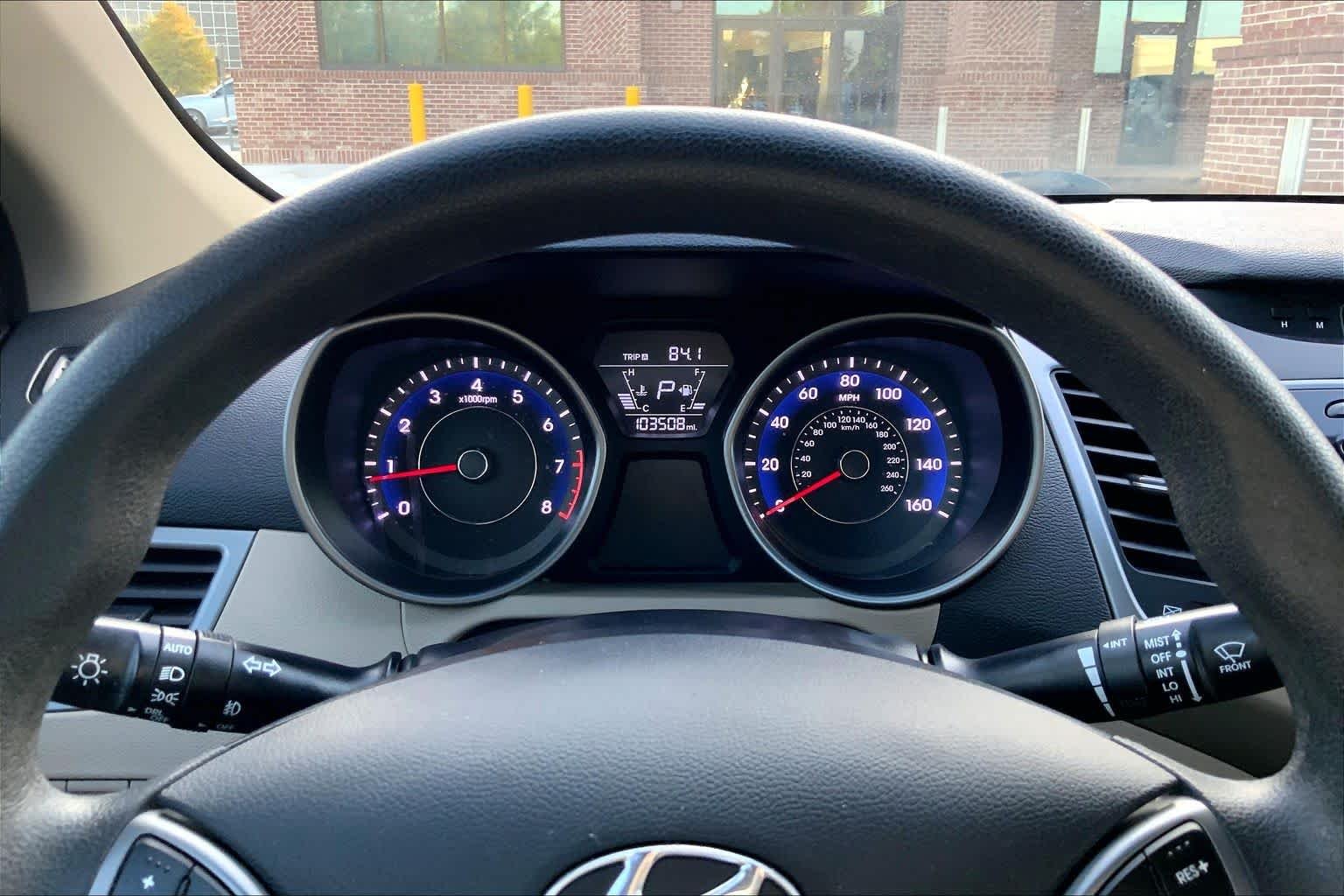 Used 2014 Desert Bronze Hyundai SE image 24