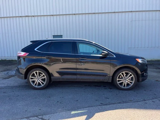 Used 2022 Black Ford Titanium image 3