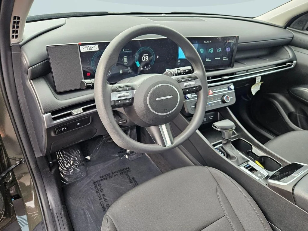 Used 2025 Rockwood Green Hyundai SE image 13