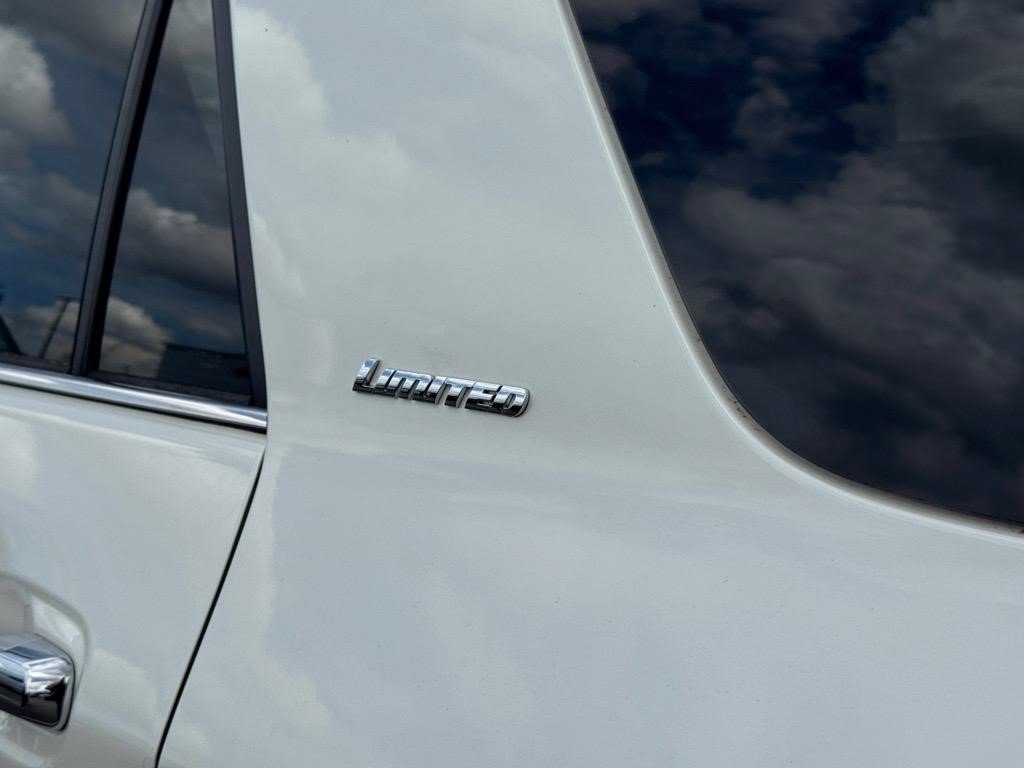 Used 2022 Blizzard Pearl Toyota Limited image 20