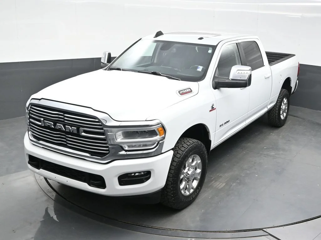 Used 2023 White Ram Laramie image 31