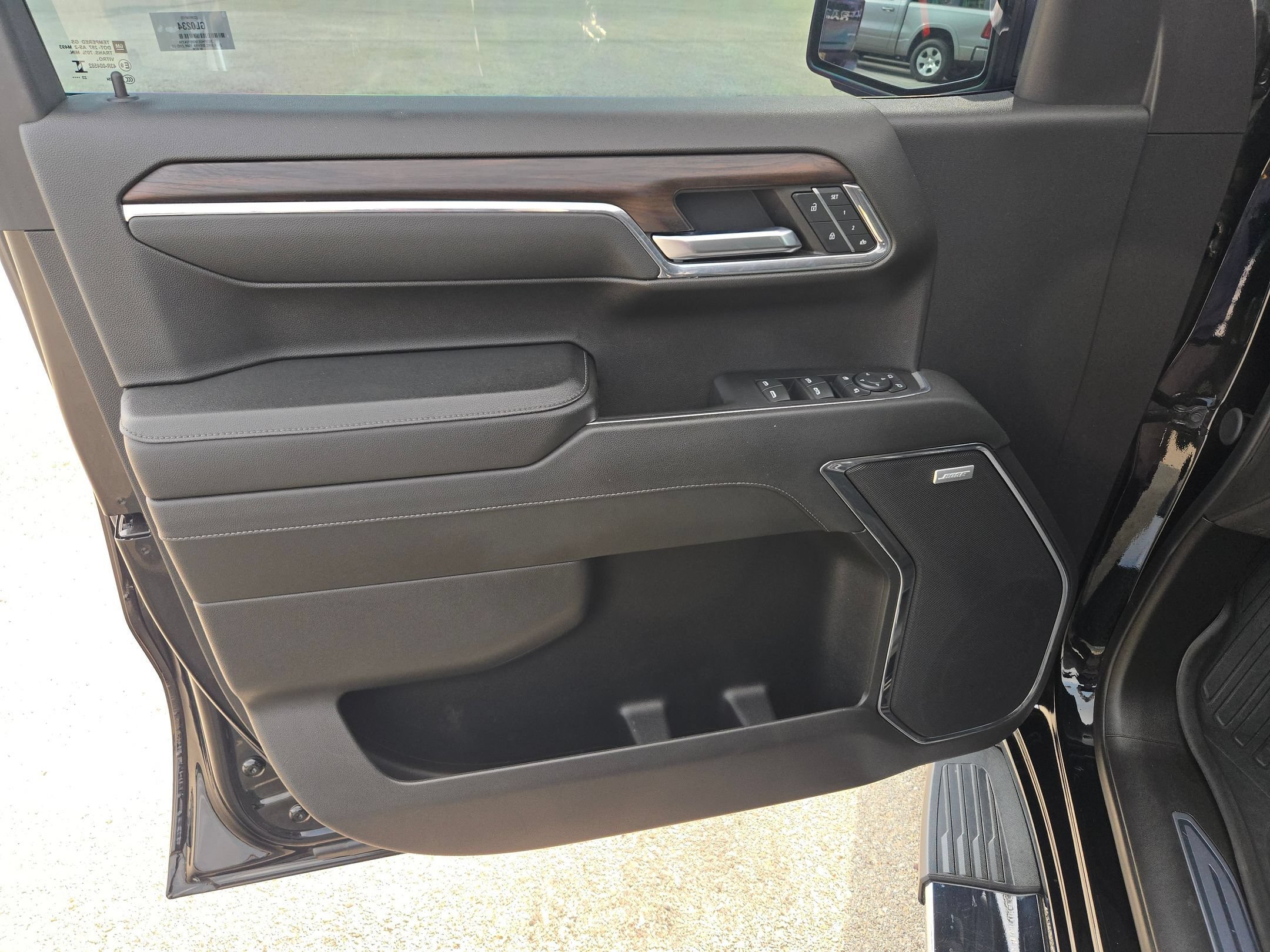 Certified Used 2024 Onyx Black GMC SLT image 11