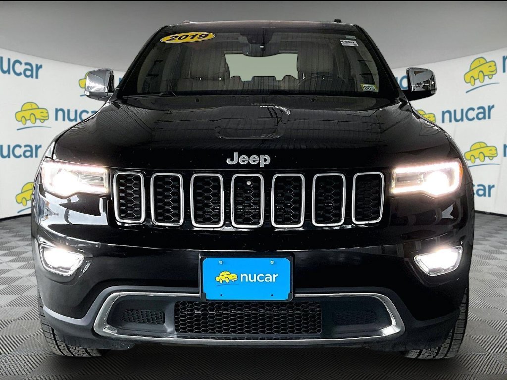 Used 2019 Diamond Black Crystal Pearlcoat Jeep Limited image 2