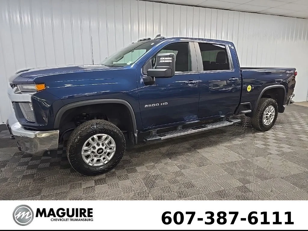 Used 2020 Blue Chevrolet LT image 6