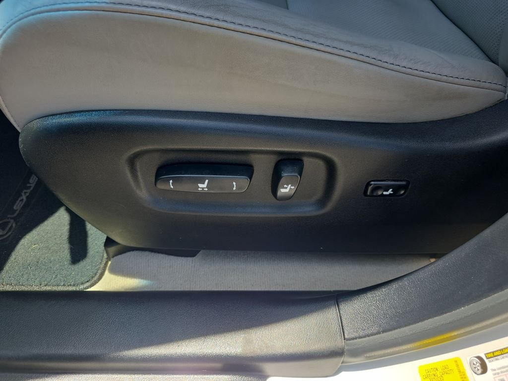 Used 2013 Starfire Pearl Lexus 350 image 25
