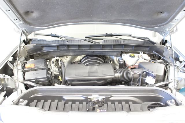 Used 2023 Silver GMC SLT image 36