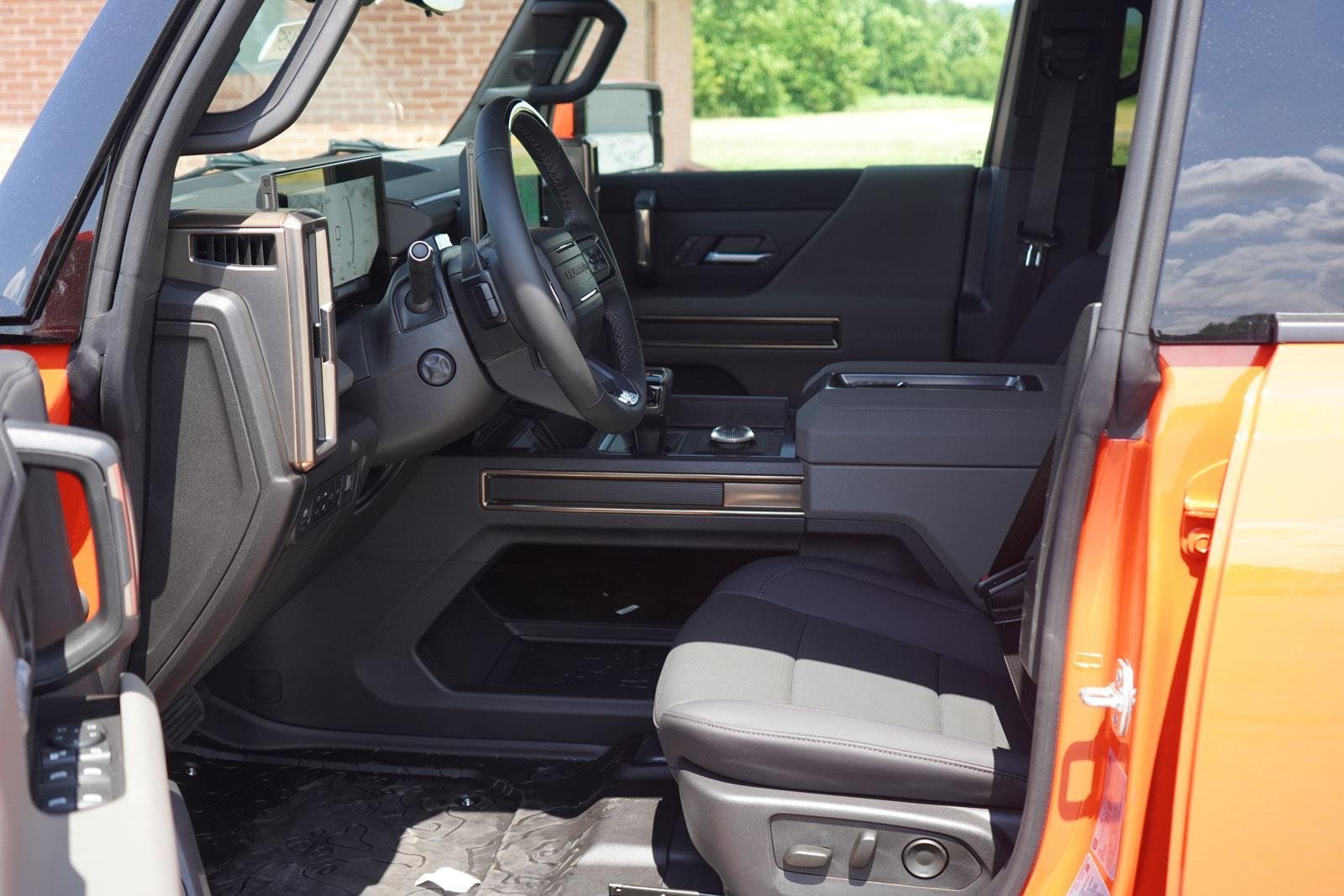 New 2025 Solar Orange GMC 2X image 26