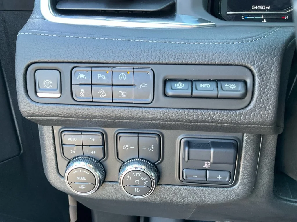 Used 2022 Onyx Black GMC Denali image 36