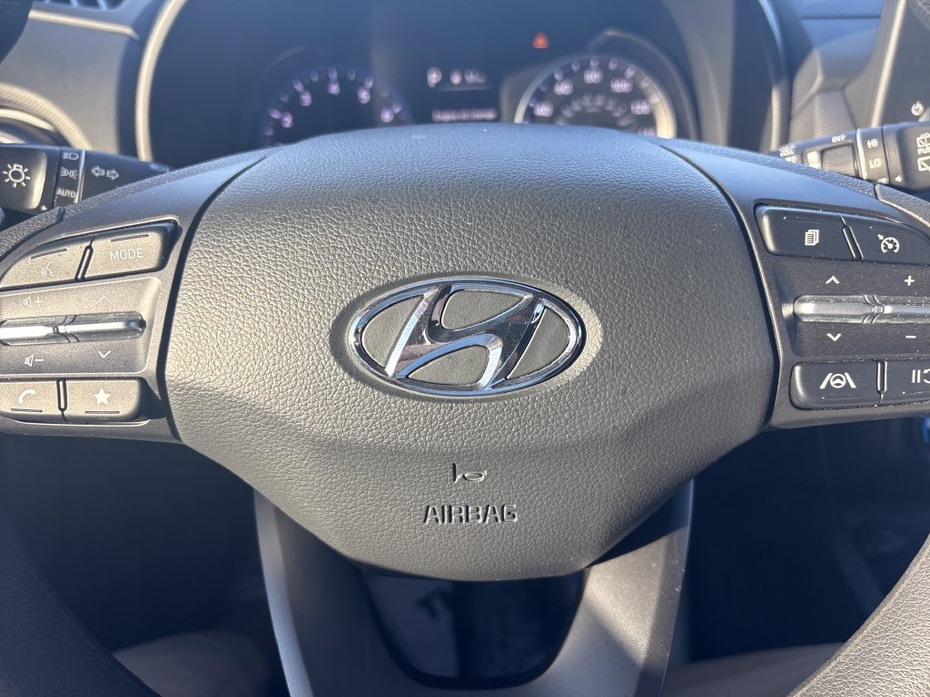 Used 2023 Black Hyundai SEL image 16