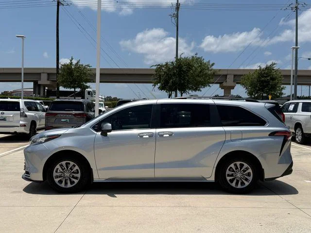 Certified Used 2022 Silver Toyota XLE image 35