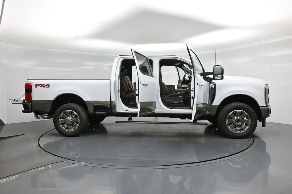New 2026 Oxford White Ford King Ranch image 4