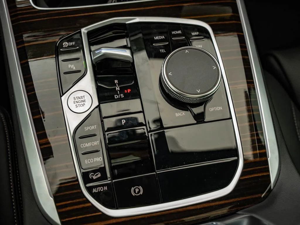 New 2026 Skyscraper Grey Metallic BMW xDrive40i image 38