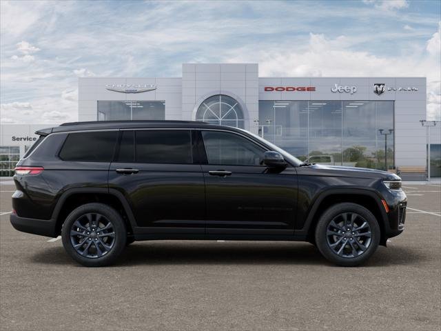 New 2026 Diamond Black Crystal Pearlcoat Jeep 85th Anniversary Edition 4x4 image 47
