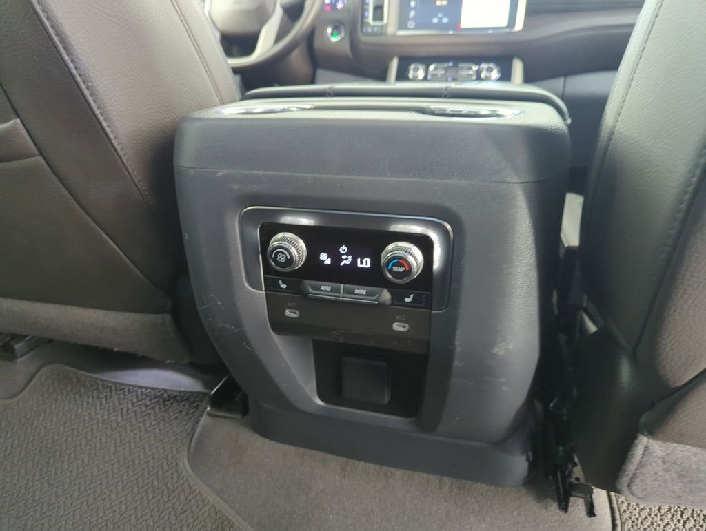 Used 2023 White GMC Denali image 34