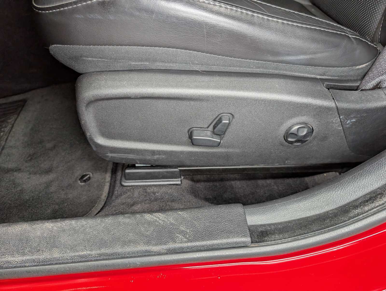 Used 2018 Torred Clearcoat Dodge GT image 37