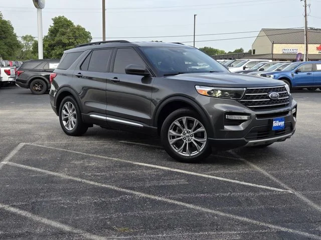 Used 2020 Magnetic Ford XLT image 2