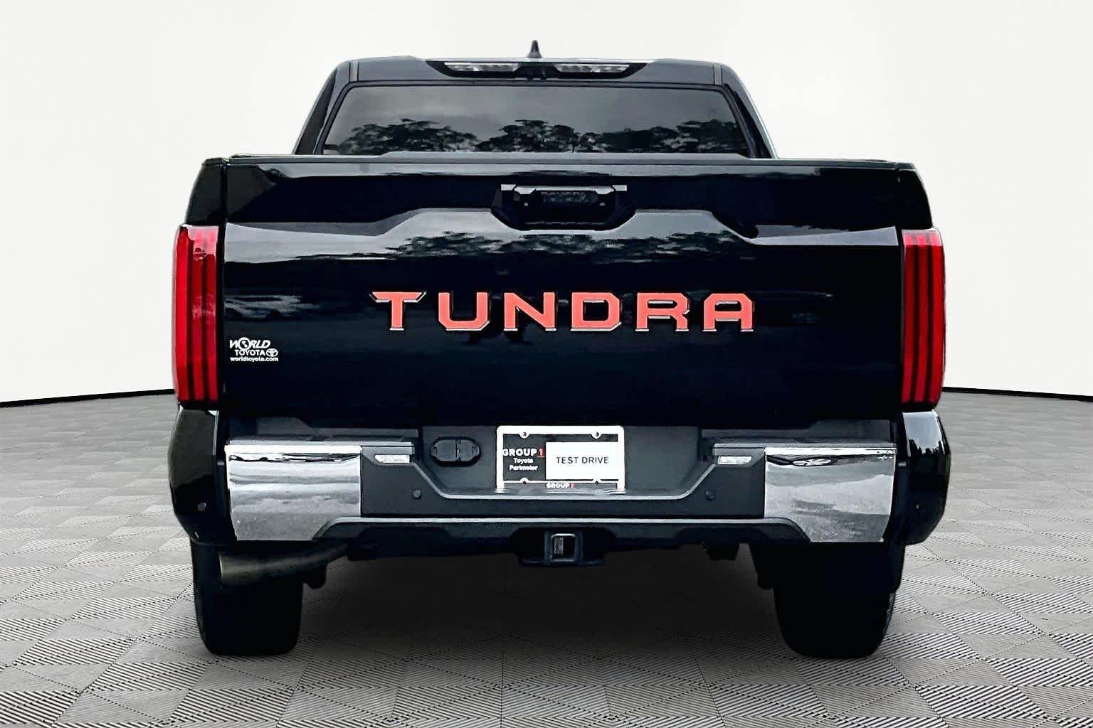 Used 2022 Midnight Black Metallic Toyota SR5 image 5