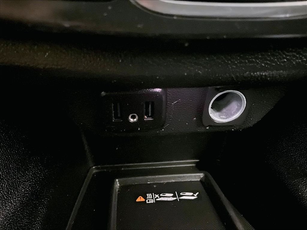 Used 2022 Mosaic Black Metallic Chevrolet LT image 28