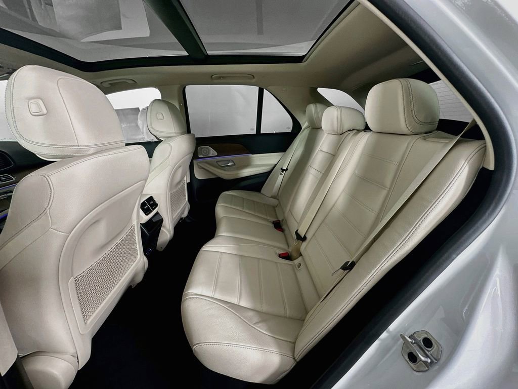 New 2026 MANUFAKTUR Moonlight White Metallic Mercedes-Benz GLE 450 image 60