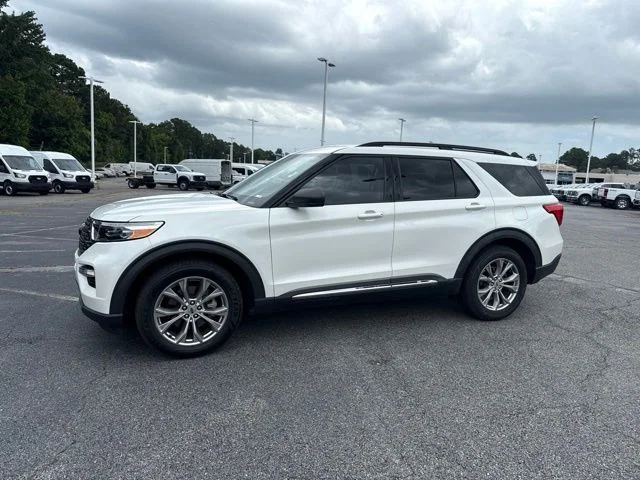 Used 2023 White Metallic Ford XLT image 8