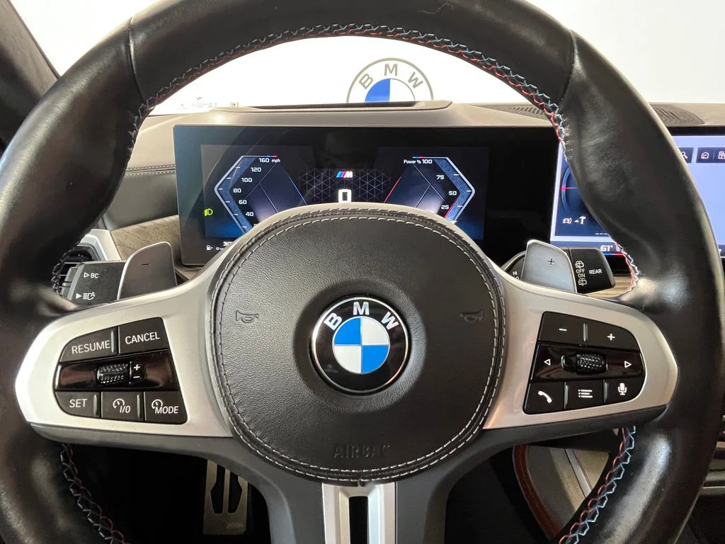 Used 2024 Gray BMW M60i image 10