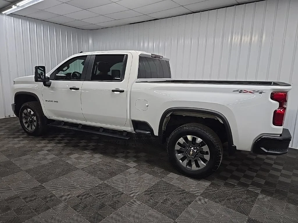 Used 2024 Summit White Chevrolet Custom image 4