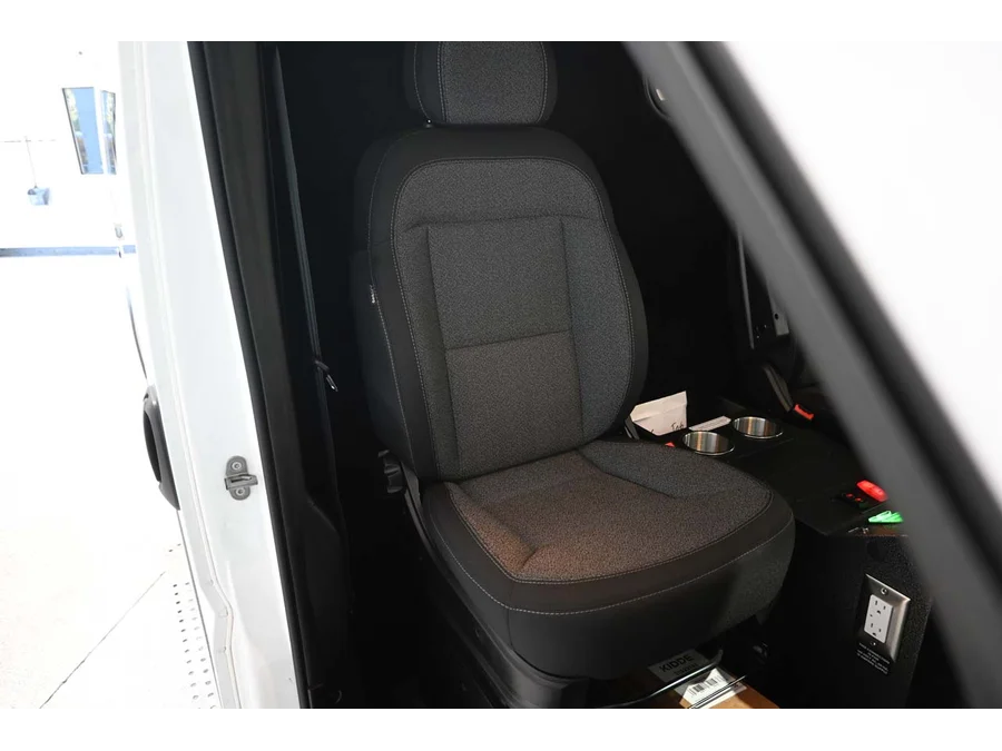 New 2025 WHITE Ram Tradesman image 16