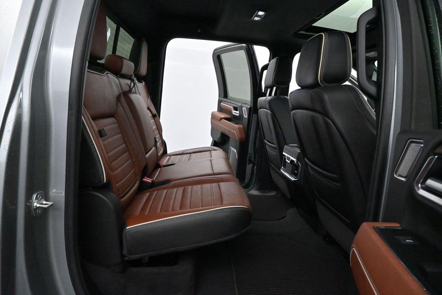 Used 2025 Sterling Metallic GMC Denali Ultimate DRW image 34