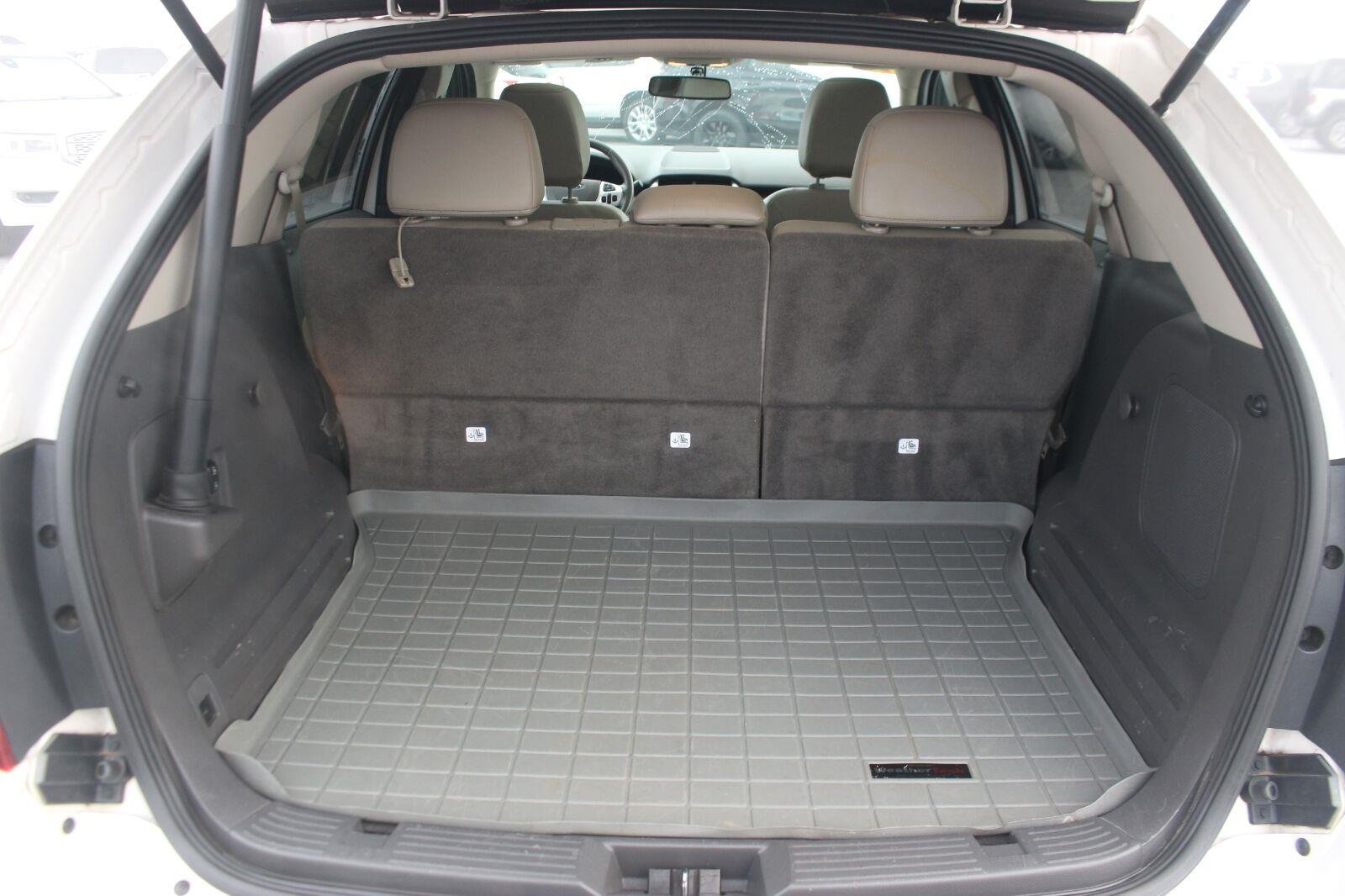 Used 2014 White Ford Limited image 11