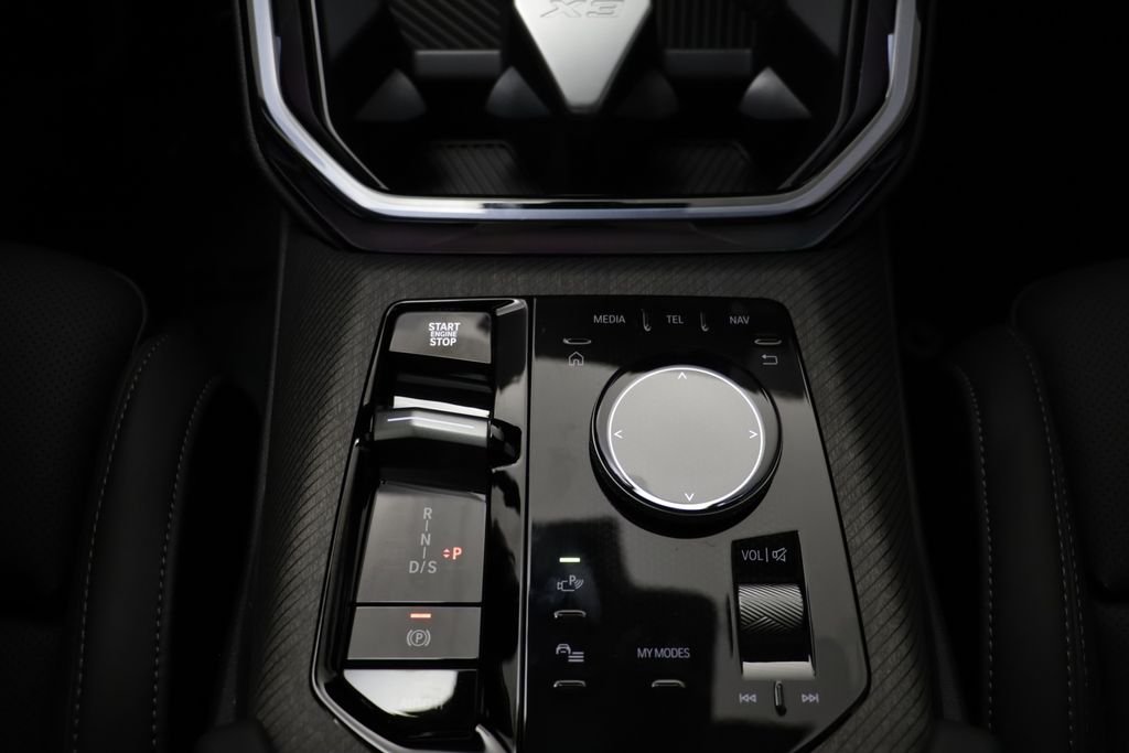 New 2026 Skyscraper Grey Metallic BMW 30 xDrive image 12