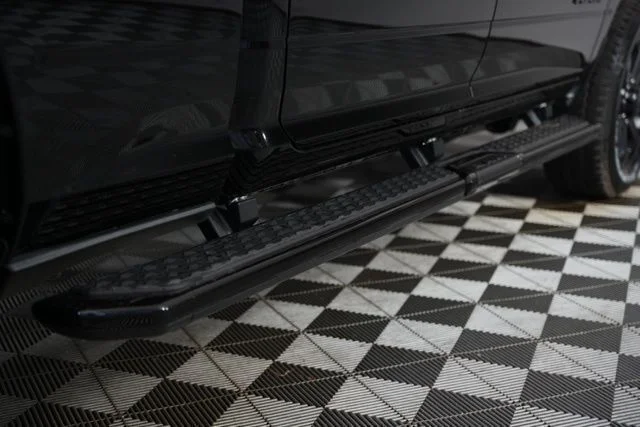 New 2026 Diamond Black Crystal Pearl-Coat Exterior Paint RAM Big Horn image 44