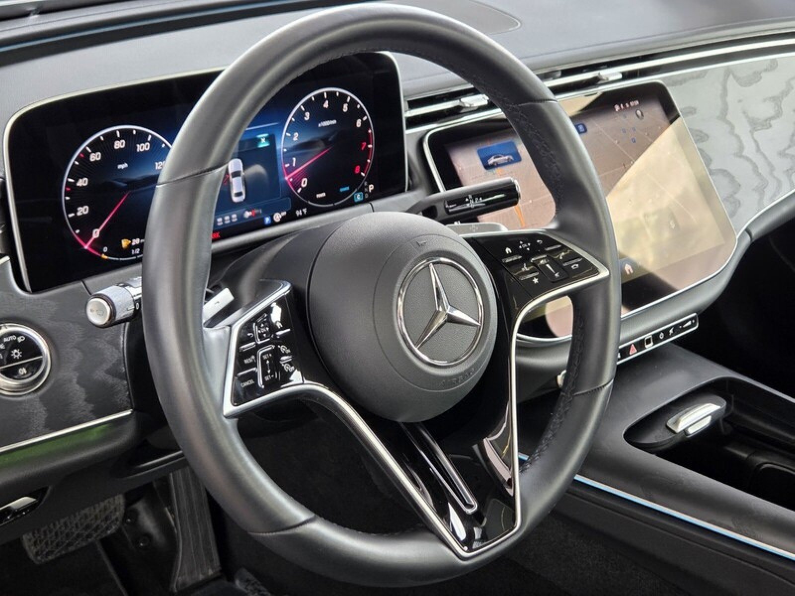 Certified Used 2026 Graphite Grey Metallic Mercedes-Benz E 350 image 25