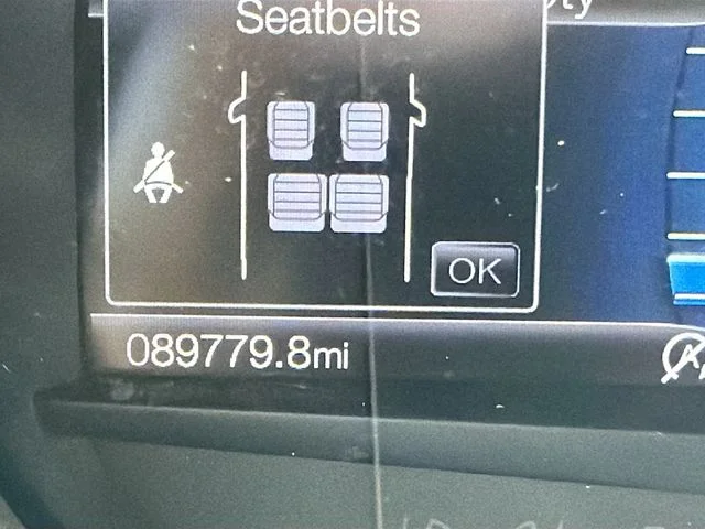 Used 2022 Oxford White Ford SEL image 9