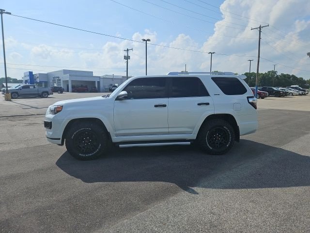 Used 2017 White Toyota  image 9
