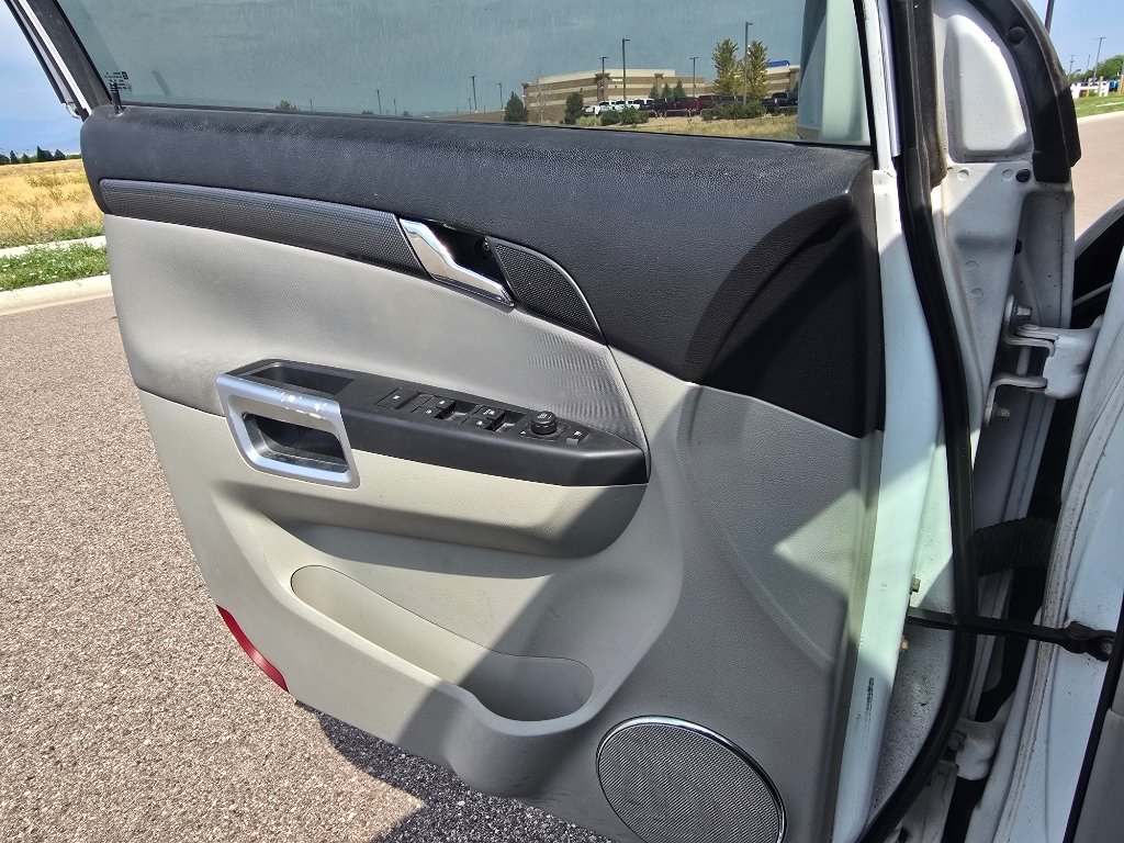 Used 2008 Polar White Saturn XR image 17