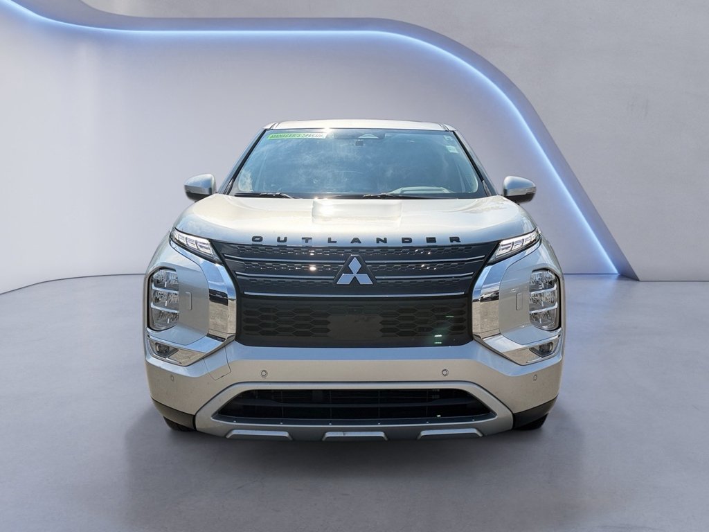 Used 2024 Alloy Silver Metallic Mitsubishi SE image 9