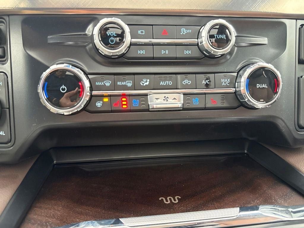 New 2026 Agate Black Metallic Ford F-250® King Ranch® image 36
