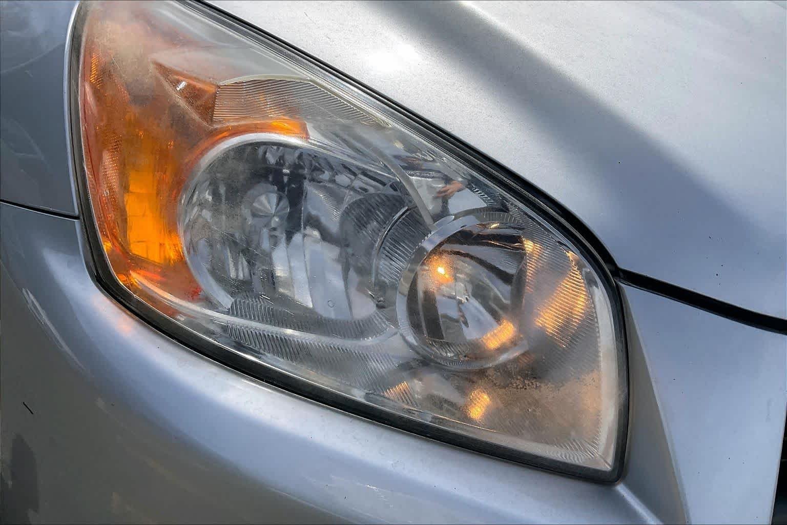 Used 2012 Classic Silver Metallic Toyota  image 28
