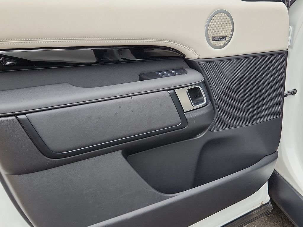 Used 2025 Fuji White Land Rover S image 12