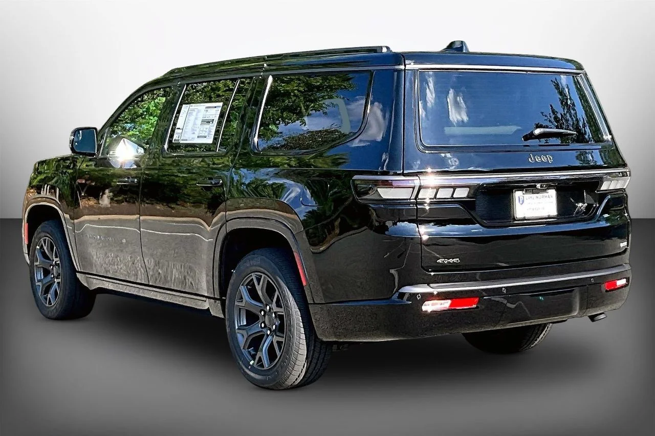 New 2026 High Gloss Black Jeep Limited Altitude image 6