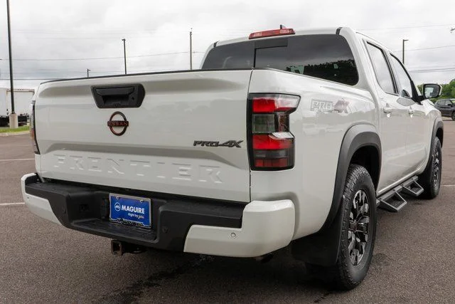 Used 2023 White Nissan PRO-4X image 6