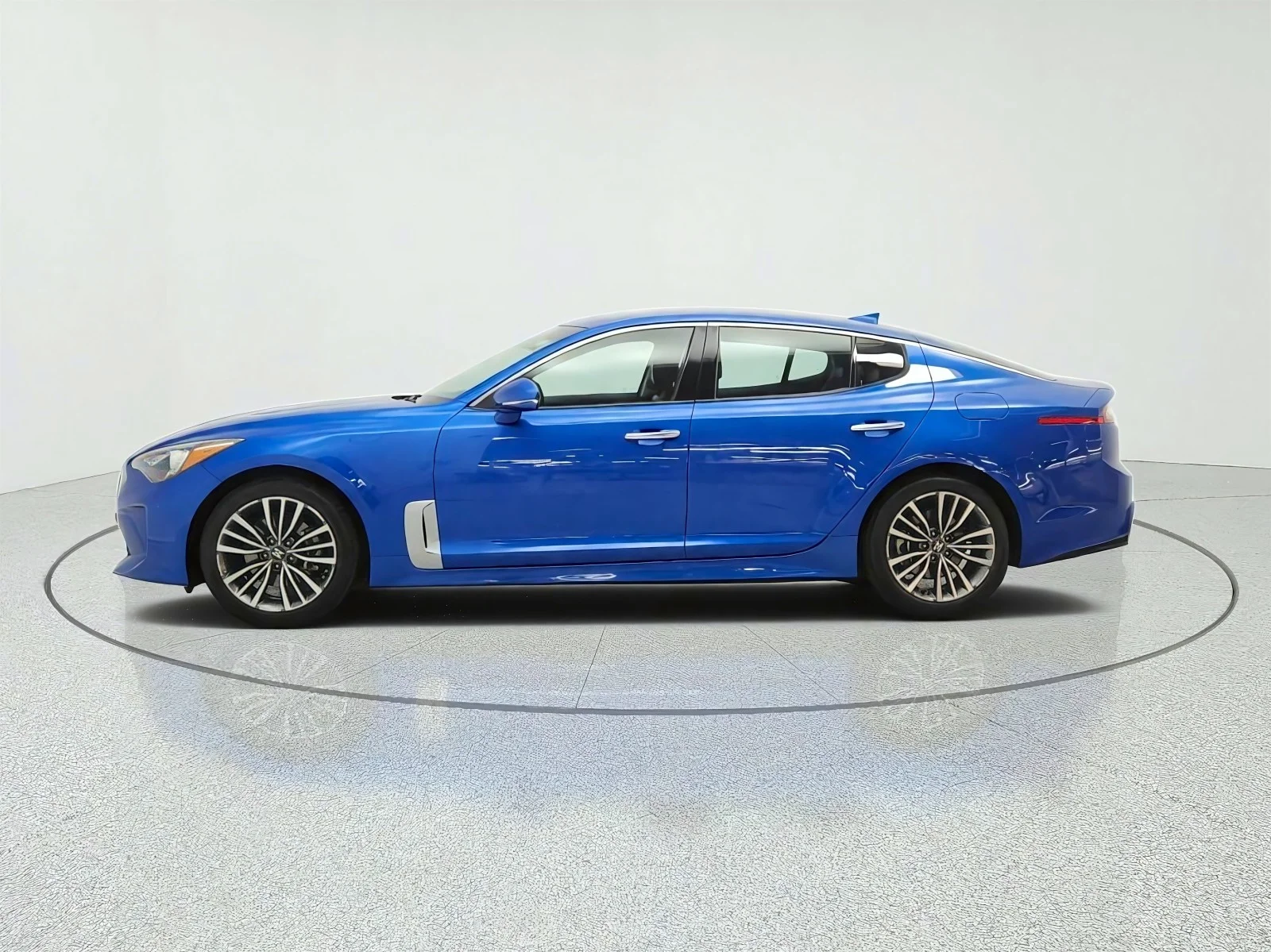 Used 2019 Micro Blue Kia Base RWD image 8