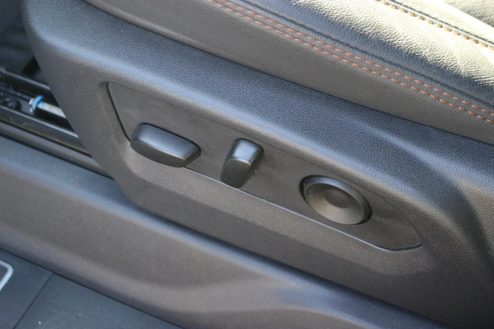 Used 2025 Onyx Black GMC AT4 image 19