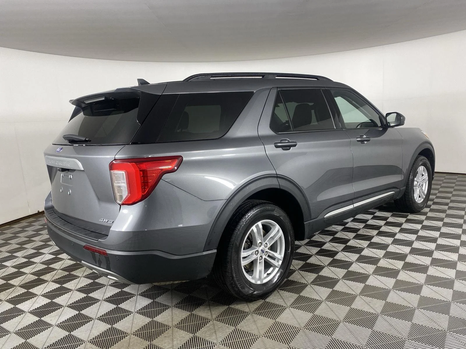 Used 2023 Carbonized Gray Ford XLT image 10