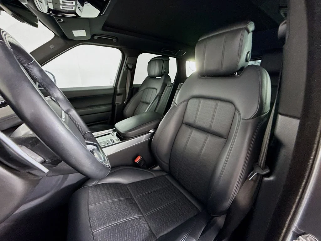 Used 2019 Ethereal Metallic Land Rover HSE Dynamic image 5