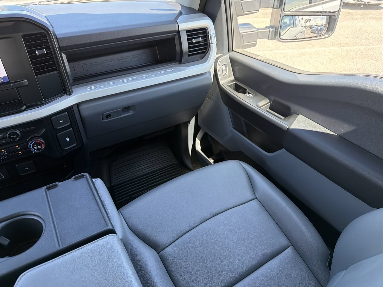 Used 2026 Oxford White Ford XL image 14