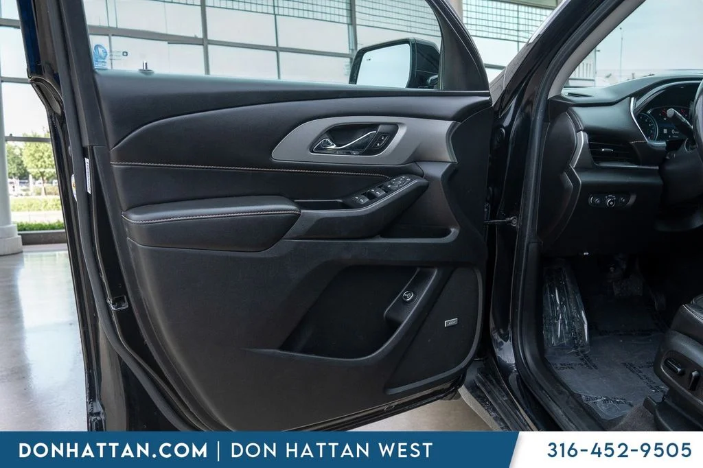Used 2020 Black Chevrolet RS image 17