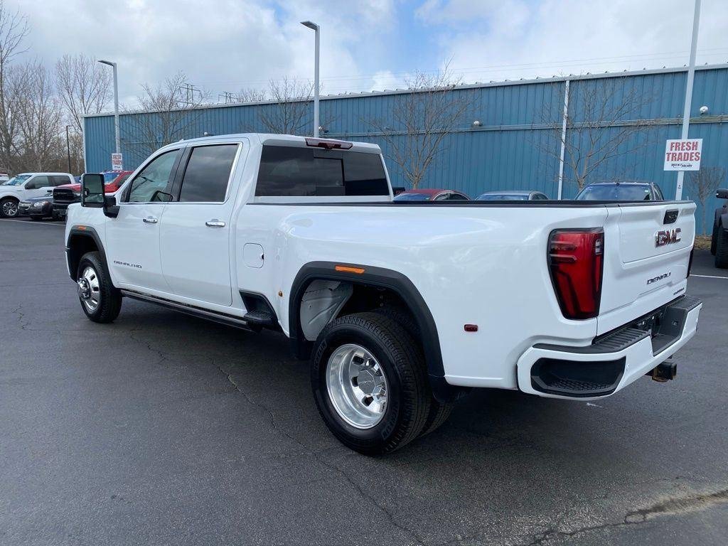Used 2024 Summit White GMC Denali image 9