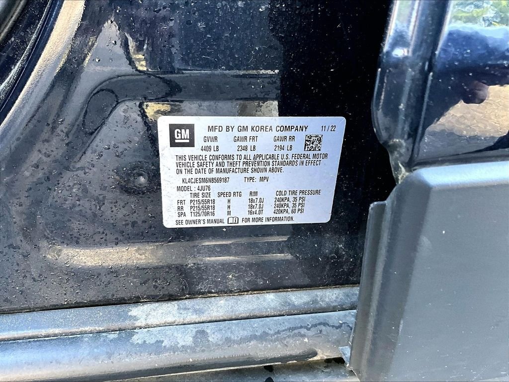 Used 2022 Blue Buick Preferred image 7