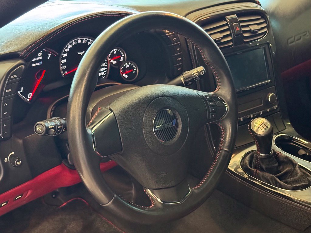 Used 2010 ARCTIC WHITE Chevrolet ZR1 w/1ZR image 18